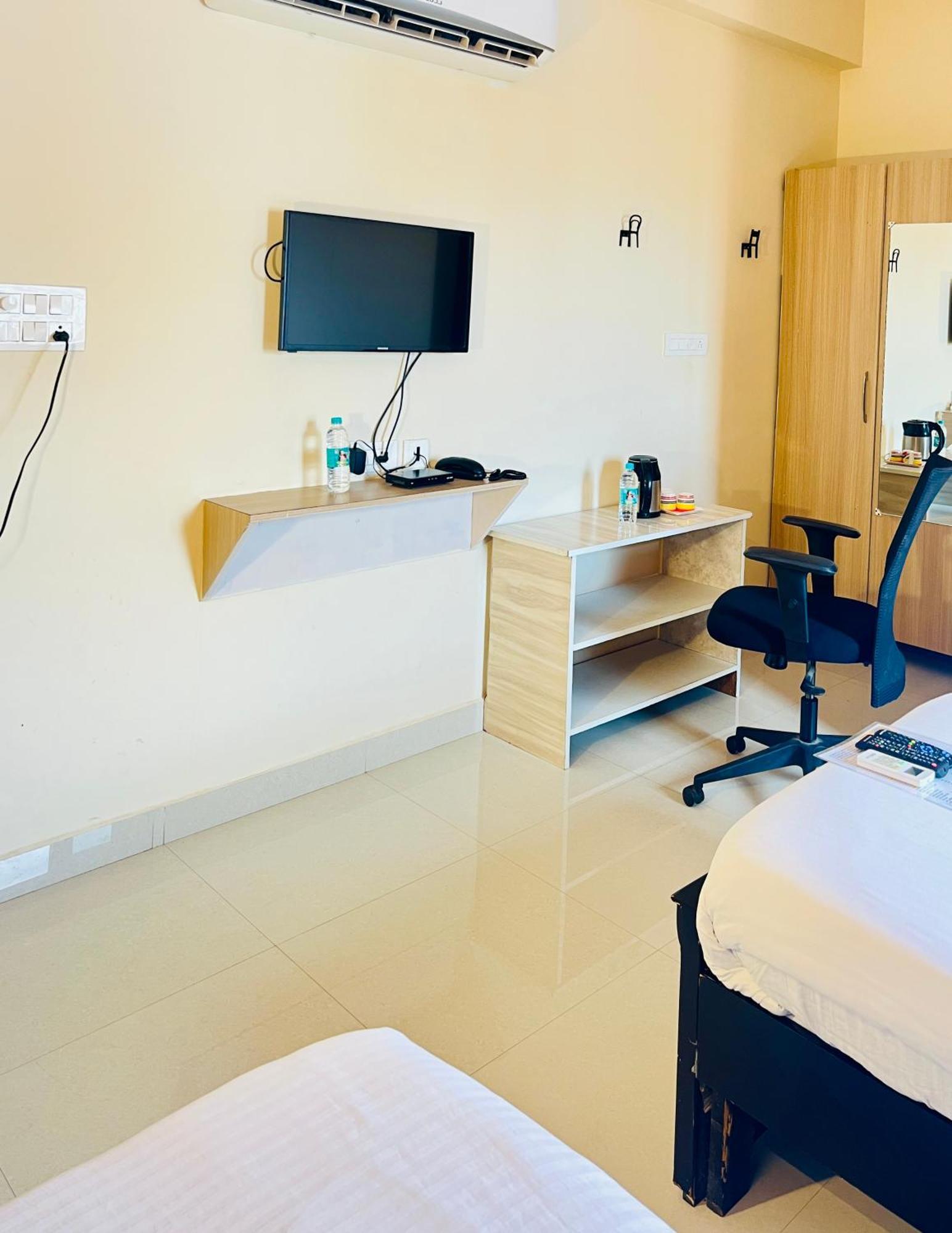 Apartment Comfort Prime Shamshabad